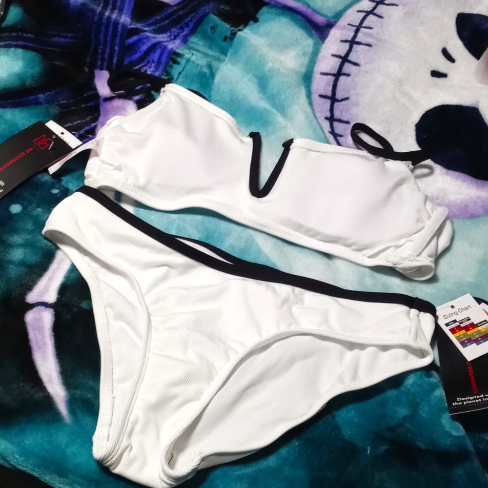Bathing suit